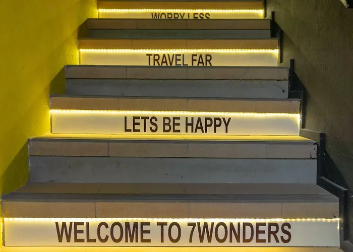 7 Wonders At Upper DicksonHostel